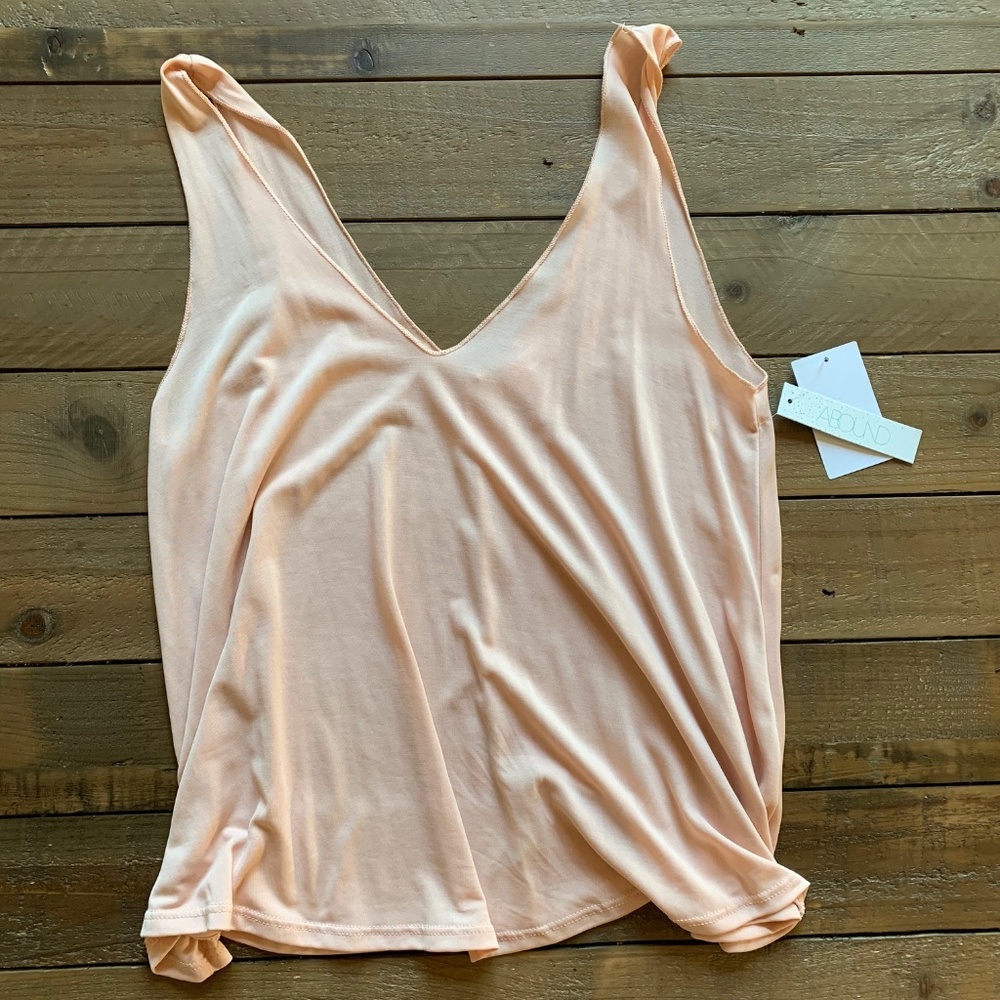 NWT - Abound Double-V Swing Tank Top S